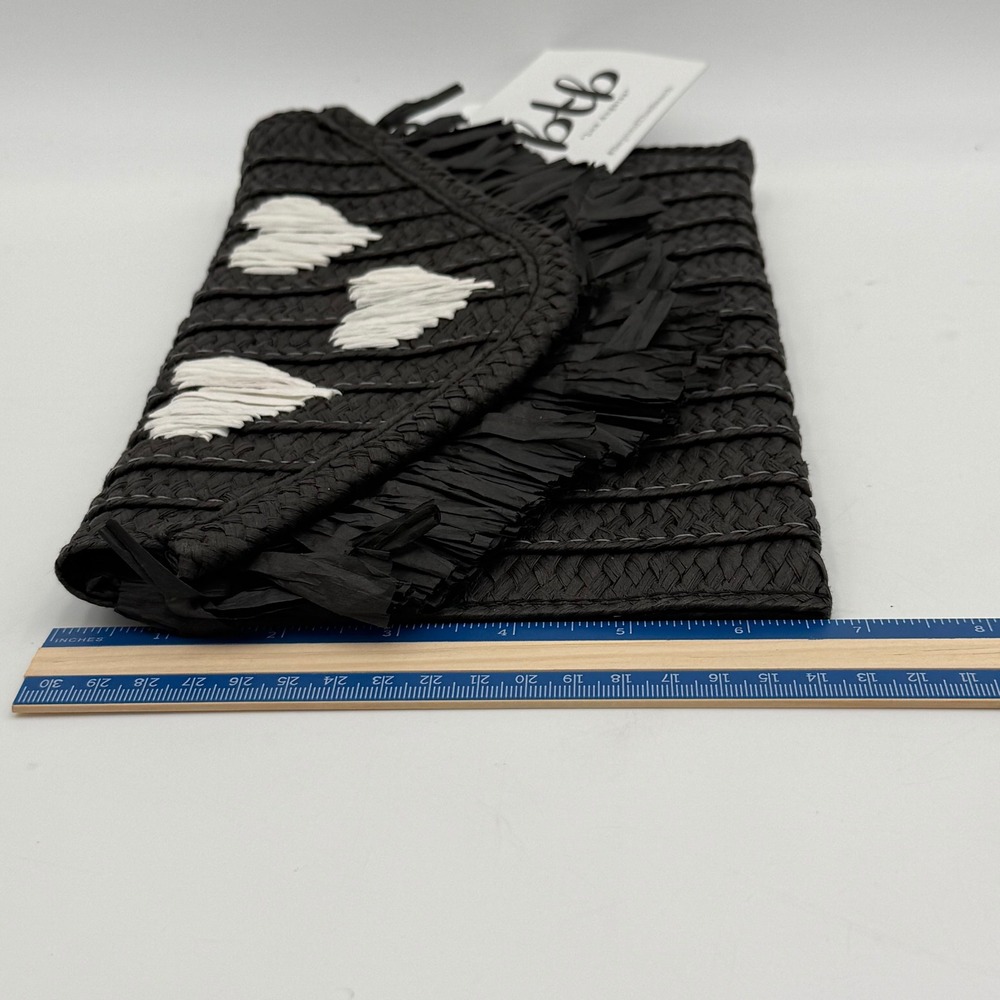 BTB Los Angeles Black Woven Raffia Heart Fringe Clutch Bag New - Picture 7 of 9
